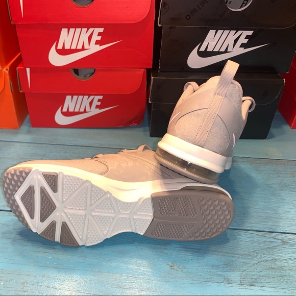 WOMENS NIKE AIR BELLA TR TRAINING SHOES 924338 201 - Picture 2 of 3